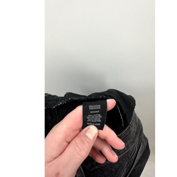 Universal Standard Washed Black Stretch Mom Crop Jean Size 10 - Picture 7 of 7